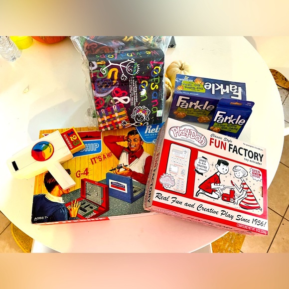 ⭐️NEW NWT NIB LOT CLASSIC RETRO VINTAGE STYLE TOYS GAMES BATTLESHIP PLAY-DOH - Picture 2 of 13